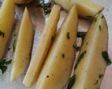Foto langkah ke 2 dari resep Potato Wedges.