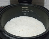 Foto langkah ke 2 dari resep Kupat Darurat dari Nasi.