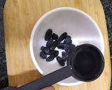 A picture of step 1 of Raisin water for babies and kids - Remedy for Constipation.