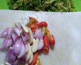 Foto langkah ke 3 dari resep Tumis bunga pepaya kangkung.