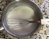 Foto del paso 3 de la receta: Tarta de crema pastelera y fresas (base pie de miel)