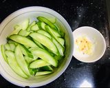 Hình bước làm 1 của món Dưa chuột nộm🥒🥒