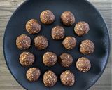 A picture of step 5 of Peanut Butter Oatmeal Balls (no bake snack).