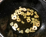 Foto del paso 12 de la receta: Salmonetes a los tres vuelcos