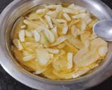 मिस्ट्री बास्केट स्पेशल कच्चा केला की चिप्स रेसिपी चरण 2 फोटो