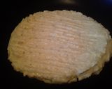 Foto del paso 2 de la receta: Arepa rellena de "carne bbq" y queso...🍘🧀🍘🧀😜😛😝