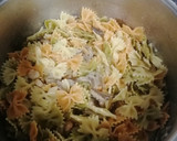 Foto del paso 5 de la receta: Pasta con setas y gambas
