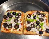 A picture of step 2 of Cheesy Bread Pizza.