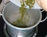 Foto langkah ke 1 dari resep Sayur Kelor Kacang Hijau.