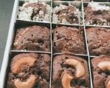 Foto langkah ke 7 dari resep Fudgy brownies sekat coklat.