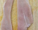 A picture of step 1 of Casa Vallès-Style Chicken Breast Sandwich.