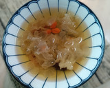 燉新鮮白木耳甜湯的食譜步驟3照片
