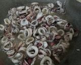 Foto langkah ke 1 dari resep Cumi Asin Tumis Pedas.