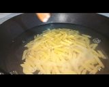 A picture of step 1 of Spicy penne arrabiata.