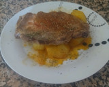 Foto del paso 4 de la receta: Chuletas aguja de cerdo al horno con patatas