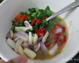 Foto langkah ke 1 dari resep Telur Dadar Sayur Rendah kalori DEBM.