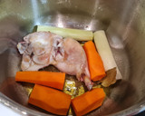 Foto del paso 3 de la receta: Caldo de verduras y pollo