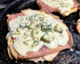 Foto del paso 3 de la receta: Pechugas de pollo a la pizza