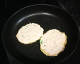 Foto del paso 6 de la receta: Tortitas de queso a la pimienta negra