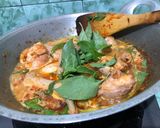 Foto langkah ke 2 dari resep Ayam Woku Kemangi.