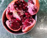 A picture of step 1 of Anar (Pomegranate) Juice.