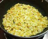 A picture of step 4 of Roasted Poha Chivda.