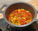 Foto del paso 4 de la receta: Curry rojo de lentejas con calabacín