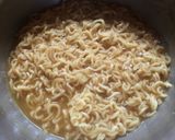 A picture of step 2 of Noodles Omelette.