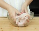 Foto langkah ke 1 dari resep Ayam Rebus Jahe (Pek Cam Kee) Devina Hermawan.