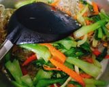 Hình bước làm 2 của món Ức gà xào miến