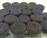 Foto langkah ke 8 dari resep Cupcake coklat.