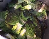 Une image de l'étape 1 de Salade de laitue frisée, trévise et tomate cœur de bœuf.