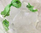 A picture of step 2 of Mint lemonade drink.