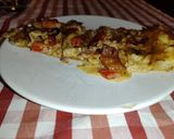 Foto del paso 14 de la receta: Empanada de hojaldre con bacon, cebolla, pimiento rojo, champiñones y nata para cocinar