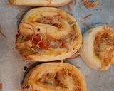 Foto del paso 3 de la receta: Rollo de pizza de atún