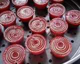 Gambar langkah 5 resipi Apam Mekar Red Velvet.