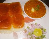 A picture of step 5 of Pav Bhaji.