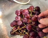 Foto del paso 4 de la receta: Mi mermelada de uvas rosa