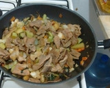 Foto del paso 7 de la receta: Bisteces de puerco con verduras 👍✨🌼