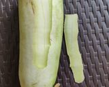 A picture of step 1 of Bottle gourd soup.