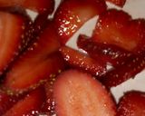 A picture of step 3 of Strawberry parfait.