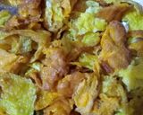 A picture of step 3 of Eggs and vegetable fried rice.