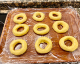 Foto del paso 5 de la receta: Rosquillas con preparado de flan “sin gluten”