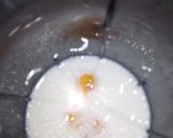 A picture of step 2 of Easy banana chocolate shake.