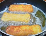 A picture of step 7 of Bread Chicken Roll.