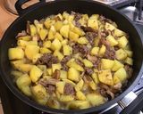 Une image de l'étape 13 de Pommes de terre au bœuf, ail fumé, shiitakes et bouillon de chevreau.