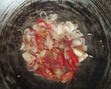 Foto langkah ke 4 dari resep Tumis Daun Bawang dan Daging Sapi.