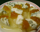 Foto del paso 1 de la receta: Piña con queso gorgonzola y mermelada de albaricoque