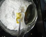 A picture of step 1 of Rumali roti.