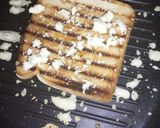 A picture of step 8 of Chicken cheese sandwhich.